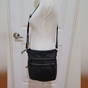 Bueno Black Vegan Leather Crossbody Bag